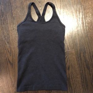 Lululemon top size 4.